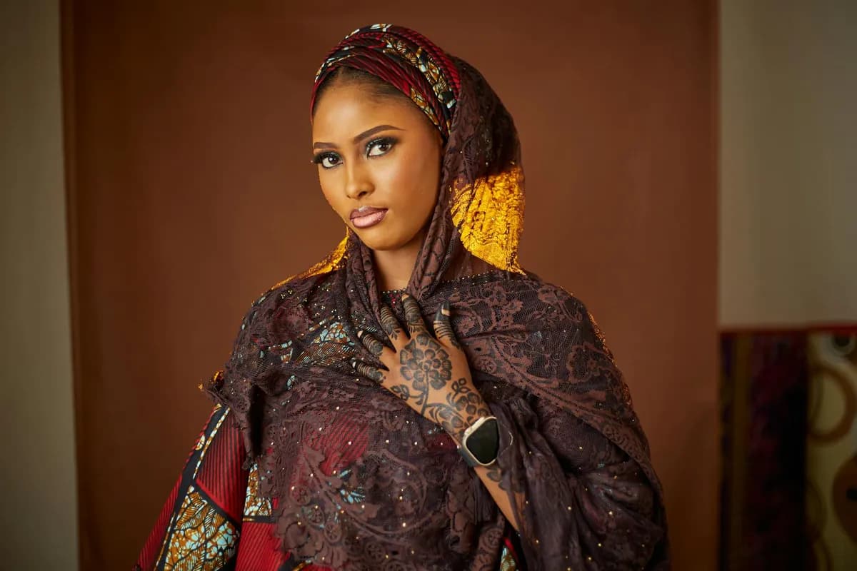 Quand Tradition Rencontre Modernité : L'univers Éblouissant de Dieynissa Fashion Création